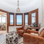 Beach House With Beautiful Sea Views Front Line