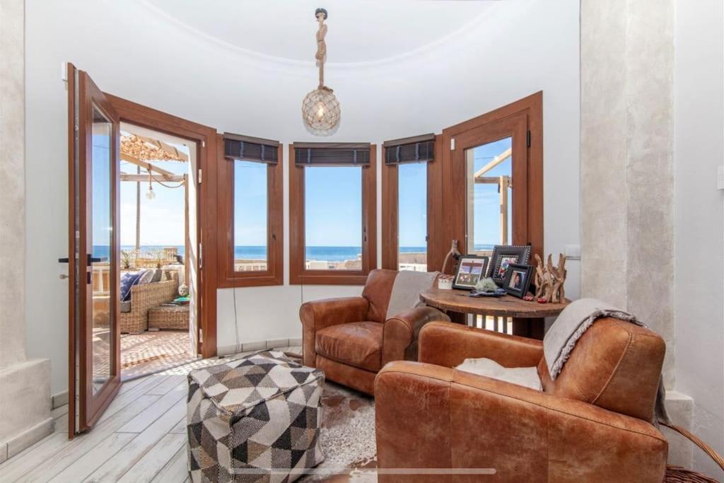 Villa House With Beautiful Sea Views Front Line Palma
