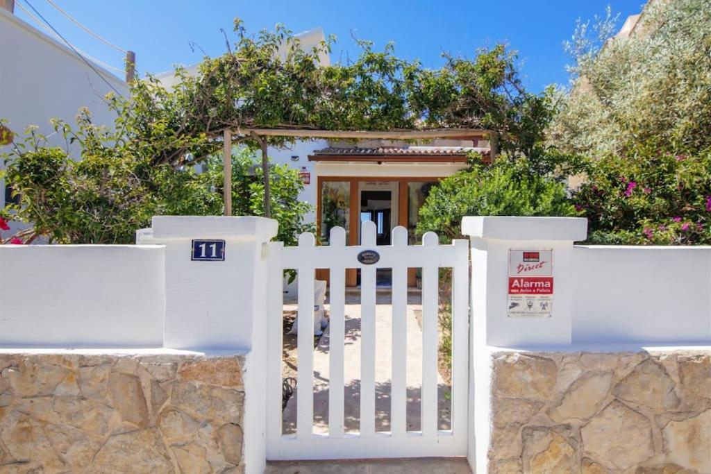 Villa House With Beautiful Sea Views Front Line *